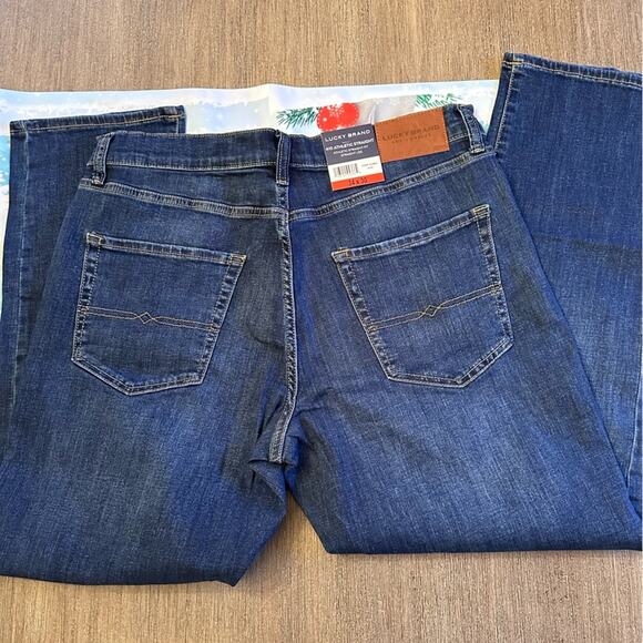 Lucky Brand Men’s 410 Athletic Straight Fit Straight Leg Jeans 32x30 Nwt - Picture 14 of 16